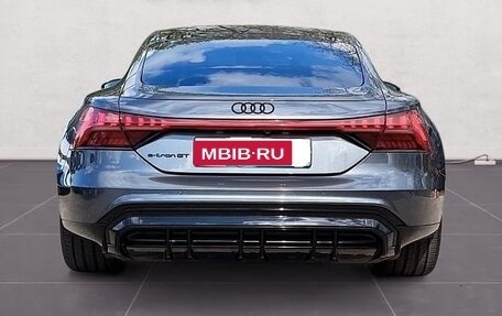 Audi e-tron GT, 2022 год, 8 290 277 рублей, 3 фотография