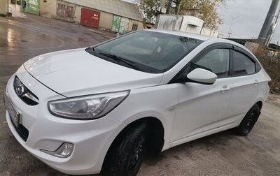Hyundai Solaris II рестайлинг, 2013 год, 600 000 рублей, 1 фотография