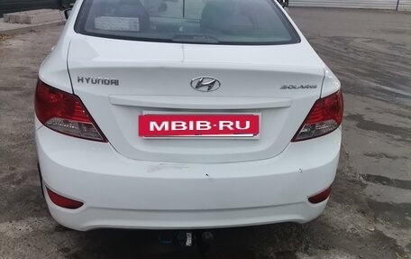 Hyundai Solaris II рестайлинг, 2013 год, 600 000 рублей, 4 фотография