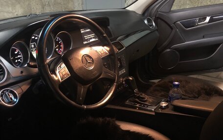 Mercedes-Benz C-Класс, 2011 год, 1 500 000 рублей, 10 фотография