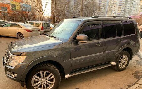 Mitsubishi Pajero IV, 2018 год, 3 000 000 рублей, 4 фотография