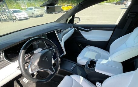 Tesla Model X I, 2017 год, 4 400 000 рублей, 16 фотография