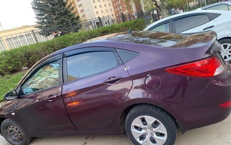 Hyundai Solaris II рестайлинг, 2011 год, 570 000 рублей, 4 фотография