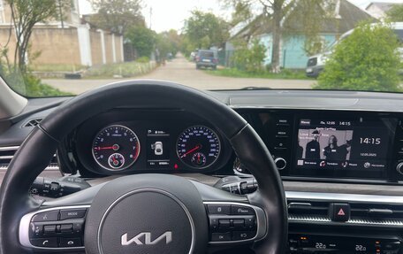KIA K5, 2021 год, 2 400 000 рублей, 8 фотография