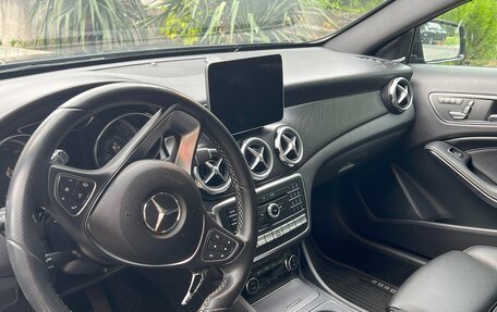 Mercedes-Benz GLA, 2018 год, 2 400 000 рублей, 10 фотография