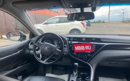Toyota Camry, 2020 год, 3 350 000 рублей, 6 фотография
