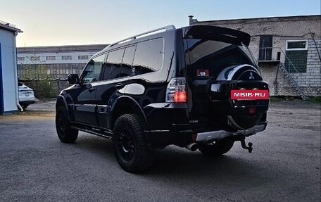 Mitsubishi Pajero IV, 2010 год, 3 500 000 рублей, 2 фотография