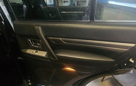 Mitsubishi Pajero IV, 2010 год, 3 500 000 рублей, 28 фотография