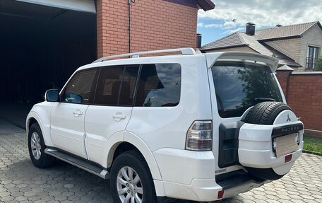 Mitsubishi Pajero IV, 2011 год, 3 000 000 рублей, 4 фотография