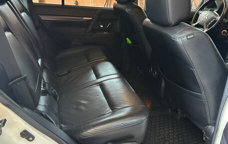 Mitsubishi Pajero IV, 2011 год, 3 000 000 рублей, 11 фотография