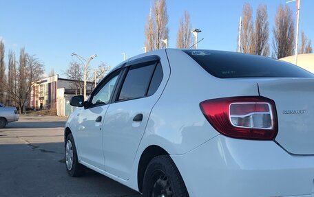 Renault Logan II, 2018 год, 500 000 рублей, 3 фотография