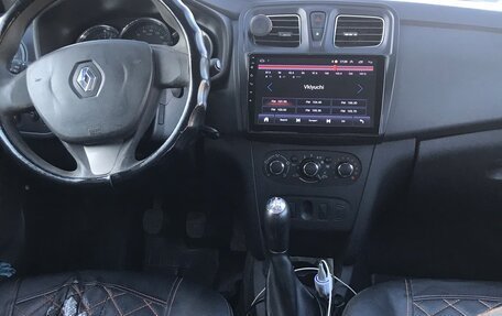 Renault Logan II, 2018 год, 500 000 рублей, 6 фотография