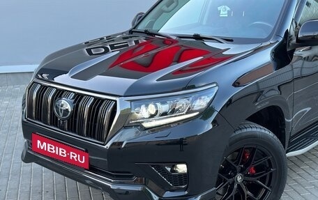 Toyota Land Cruiser Prado 150 рестайлинг 2, 2021 год, 7 100 000 рублей, 2 фотография