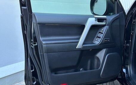Toyota Land Cruiser Prado 150 рестайлинг 2, 2021 год, 7 100 000 рублей, 12 фотография