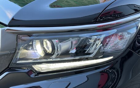 Toyota Land Cruiser Prado 150 рестайлинг 2, 2021 год, 7 100 000 рублей, 11 фотография