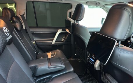 Toyota Land Cruiser Prado 150 рестайлинг 2, 2021 год, 7 100 000 рублей, 24 фотография