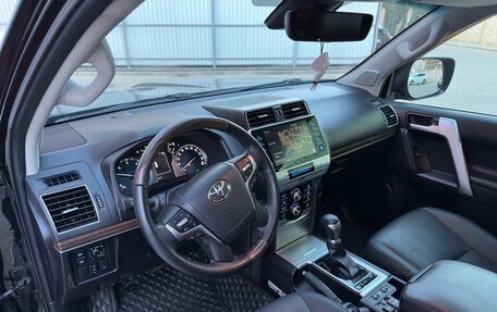 Toyota Land Cruiser Prado 150 рестайлинг 2, 2021 год, 7 100 000 рублей, 28 фотография