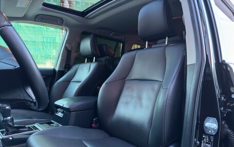 Toyota Land Cruiser Prado 150 рестайлинг 2, 2021 год, 7 100 000 рублей, 29 фотография