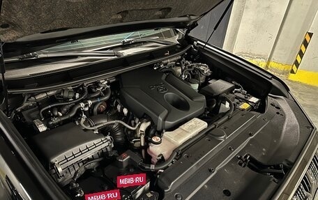 Toyota Land Cruiser Prado 150 рестайлинг 2, 2021 год, 7 100 000 рублей, 22 фотография