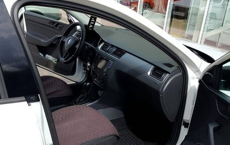 Skoda Rapid I, 2015 год, 1 100 000 рублей, 8 фотография