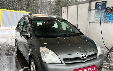 Toyota Corolla Verso I, 2006 год, 735 000 рублей, 23 фотография