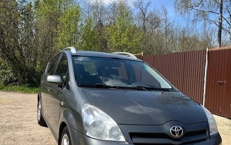 Toyota Corolla Verso I, 2006 год, 735 000 рублей, 16 фотография