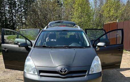 Toyota Corolla Verso I, 2006 год, 735 000 рублей, 10 фотография