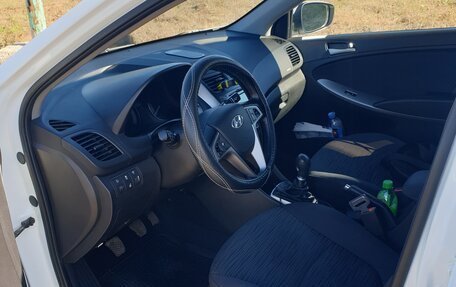Hyundai Solaris II рестайлинг, 2016 год, 1 050 000 рублей, 6 фотография