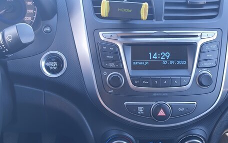 Hyundai Solaris II рестайлинг, 2016 год, 1 050 000 рублей, 10 фотография