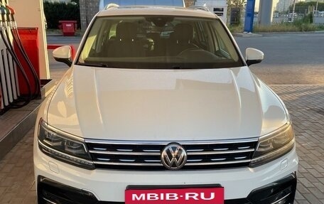 Volkswagen Tiguan II, 2019 год, 3 850 000 рублей, 3 фотография