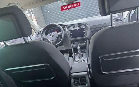 Volkswagen Tiguan II, 2019 год, 3 850 000 рублей, 12 фотография