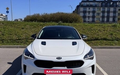 KIA Stinger I, 2019 год, 3 000 000 рублей, 2 фотография