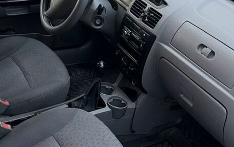 KIA Rio II, 2003 год, 270 000 рублей, 6 фотография