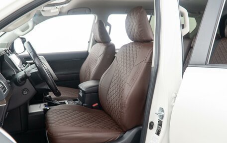 Toyota Land Cruiser Prado 150 рестайлинг 2, 2020 год, 6 590 000 рублей, 10 фотография