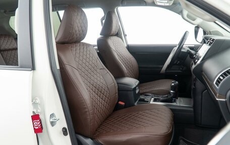 Toyota Land Cruiser Prado 150 рестайлинг 2, 2020 год, 6 590 000 рублей, 8 фотография