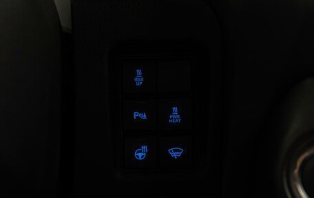 Toyota Land Cruiser Prado 150 рестайлинг 2, 2020 год, 6 590 000 рублей, 17 фотография