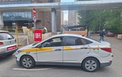 Hyundai Solaris II рестайлинг, 2015 год, 590 000 рублей, 1 фотография