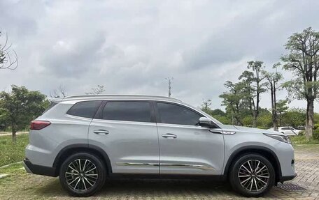Chery Tiggo 8 Pro, 2022 год, 1 750 000 рублей, 7 фотография