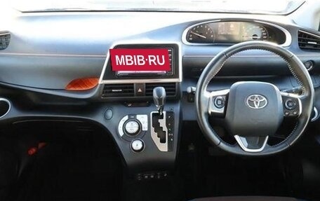 Toyota Sienta II, 2022 год, 1 197 000 рублей, 7 фотография