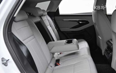Land Rover Range Rover Evoque II, 2022 год, 3 895 000 рублей, 19 фотография