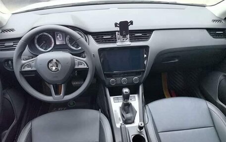 Skoda Octavia, 2021 год, 1 279 000 рублей, 7 фотография