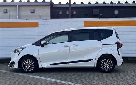 Toyota Sienta II, 2022 год, 1 317 000 рублей, 2 фотография