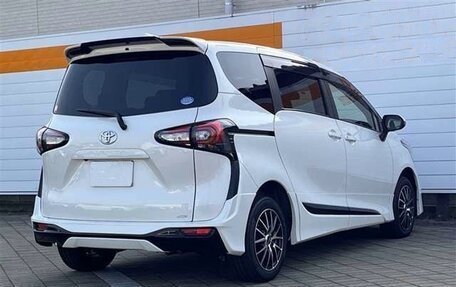 Toyota Sienta II, 2022 год, 1 317 000 рублей, 3 фотография