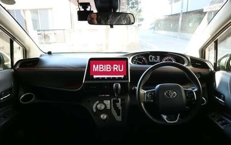 Toyota Sienta II, 2022 год, 1 317 000 рублей, 7 фотография