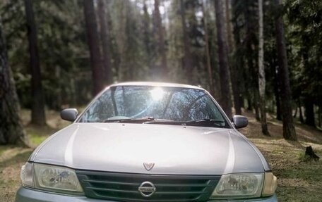 Nissan Wingroad III, 2001 год, 205 000 рублей, 2 фотография