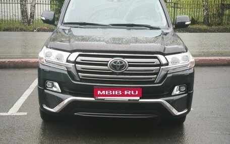 Toyota Land Cruiser 200, 2018 год, 8 100 000 рублей, 2 фотография
