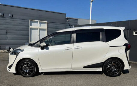 Toyota Sienta II, 2021 год, 1 090 000 рублей, 5 фотография