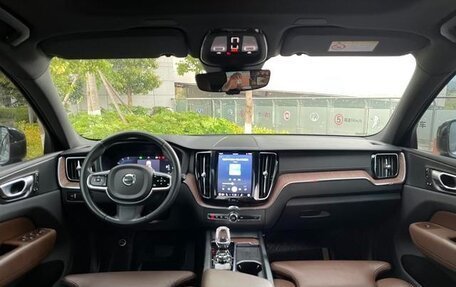 Volvo XC60 II, 2022 год, 2 800 300 рублей, 7 фотография