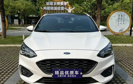 Ford Focus IV, 2021 год, 1 350 000 рублей, 2 фотография