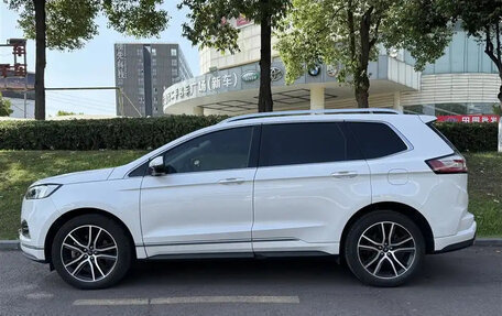 Ford Edge II рестайлинг, 2020 год, 2 250 000 рублей, 3 фотография